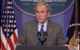 Bush chỉ trích Obama